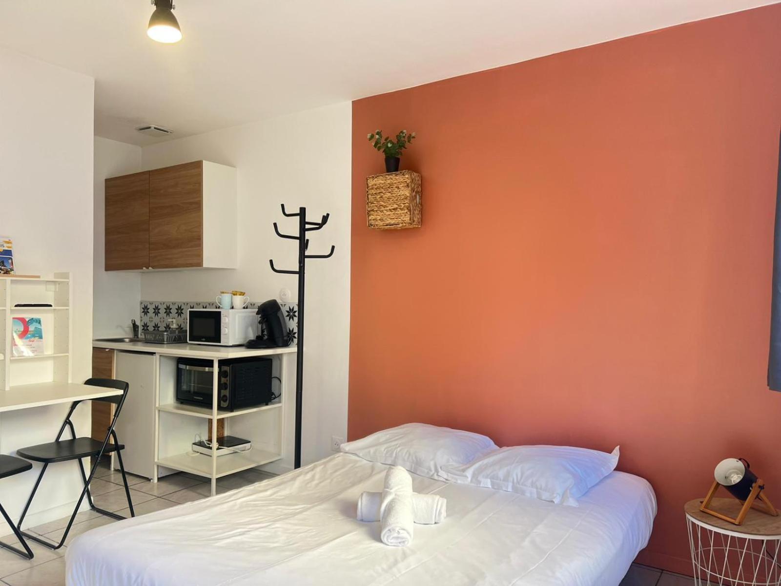 Ferienwohnung Le Vinci Calais Exterior foto
